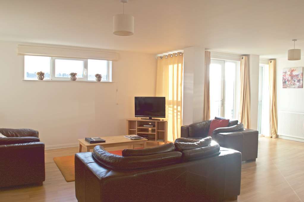 Dreamhouse Centre *